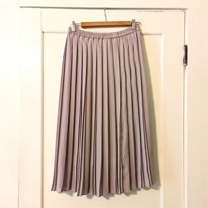 Uniqlo chiffon pleated lavender skirt